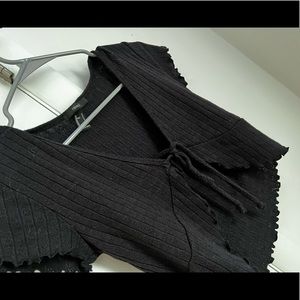 Cute crop top with tie